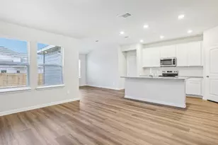 104 Honey Bee Rd, Jarrell, TX 76537 - Photo 4