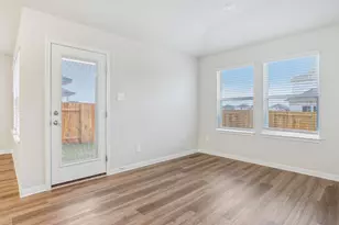 104 Honey Bee Rd, Jarrell, TX 76537 - Photo 6