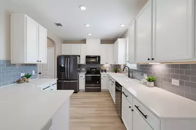 7801 Song Sparrow Drive, Austin, TX 78744 - Photo 4