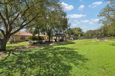 208 Maple Drive, Mountain City, TX 78610 - Photo 30