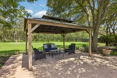 208 Maple Drive, Mountain City, TX 78610 - Photo 28