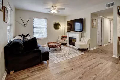 504 Hickory Street, Smithville, TX 78957 - Photo 6