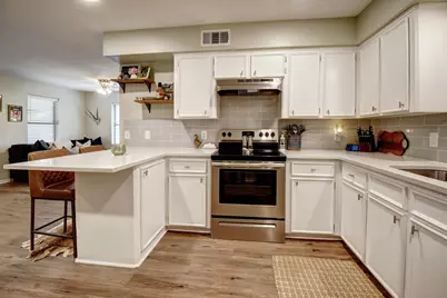 504 Hickory Street, Smithville, TX 78957 - Photo 10