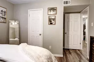 504 Hickory St, Smithville, TX 78957 - Photo 18