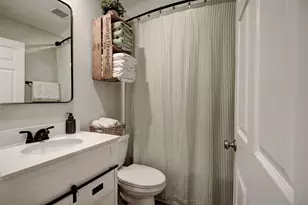 504 Hickory St, Smithville, TX 78957 - Photo 22
