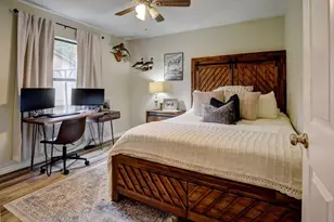 504 Hickory St, Smithville, TX 78957 - Photo 16