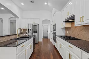 10421 Hansa Dr, Austin, TX 78739 - Photo 12