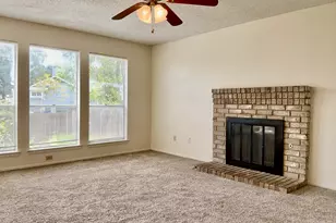 12120 Thompkins Dr, Austin, TX 78753 - Photo 2