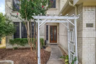 13204 Calf Roping Trail, Austin, TX 78727 - Photo 2