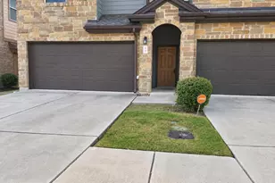 1001 Zodiac Ln, Round Rock, TX 78665 - Photo 2