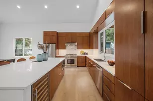 5001 Shoal Creek Blvd, Austin, TX 78756 - Photo 2