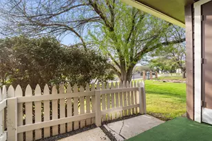 1601 Faro Dr, Austin, TX 78741 - Photo 28