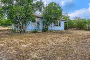 2212 Hunter Rd, San Marcos, TX 78666 - Photo 2