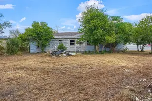 2212 Hunter Rd, San Marcos, TX 78666 - Photo 6