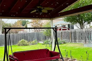 114 Ambrose Dr, Pflugerville, TX 78660 - Photo 12