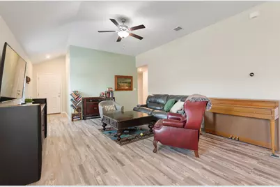 131 Rains, Kyle, TX 78640 - Photo 4