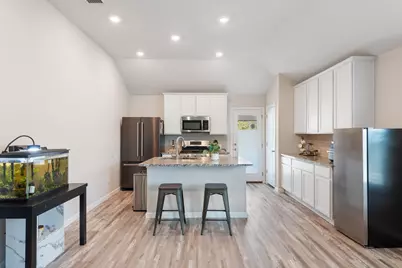 131 Rains, Kyle, TX 78640 - Photo 6