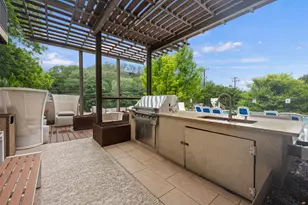 1900 Barton Springs Rd, Austin, TX 78704 - Photo 14