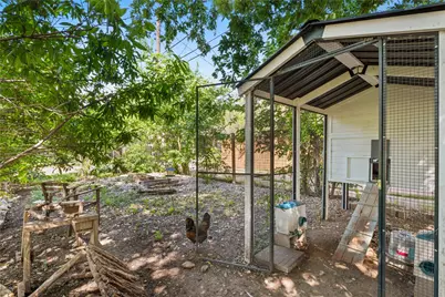 7523 Meadowview Lane, Austin, TX 78752 - Photo 32