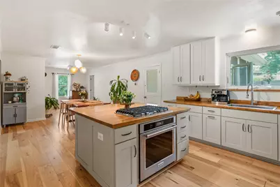 7523 Meadowview Lane, Austin, TX 78752 - Photo 10