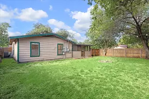 300 Tilbury Ln, Austin, TX 78745 - Photo 30