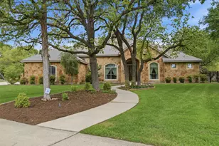 404 10 Oaks Dr, Georgetown, TX 78633 - Photo 2