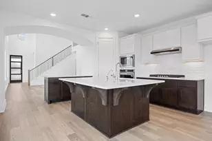 353 Blue Summit Bnd, Liberty Hill, TX 78642 - Photo 2