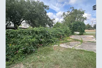 9732 Fm 621, Staples, TX 78670 - Photo 8