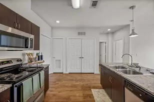 6725 Circle South Rd, Austin, TX 78745 - Photo 4