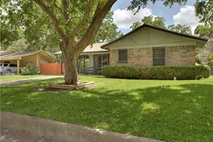 8511 Burrell Dr, Austin, TX 78757 - Photo 2