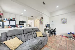 712 Graham Pl, Austin, TX 78705 - Photo 10