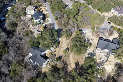 618 Bermuda Street, Lakeway, TX 78734 - Photo 10