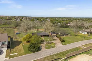 902 Ray Berglund Blvd, Round Rock, TX 78664 - Photo 4