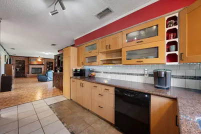 902 Ray Berglund Boulevard, Round Rock, TX 78664 - Photo 10