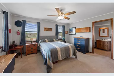 902 Ray Berglund Boulevard, Round Rock, TX 78664 - Photo 12