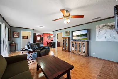 902 Ray Berglund Boulevard, Round Rock, TX 78664 - Photo 8