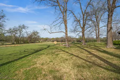 902 Ray Berglund Boulevard, Round Rock, TX 78664 - Photo 24