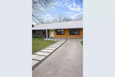 2014 Pecan Street, Bastrop, TX 78602 - Photo 1