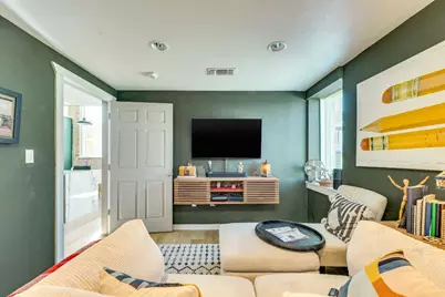 110 S Main Street S #101, Elgin, TX 78621 - Photo 18