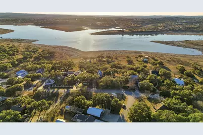 2325 Lakeshore Dr, Canyon Lake, TX 78133 - Photo 2