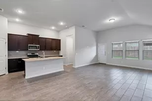 1941 Colonial Ave Ave, New Braunfels, TX 78130 - Photo 6