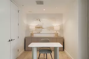 313 W 17th St, Austin, TX 78701 - Photo 8