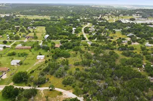 319 Sunset Dr, Burnet, TX 78611 - Photo 1