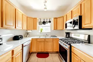 2404 E 13th St, Austin, TX 78702 - Photo 6