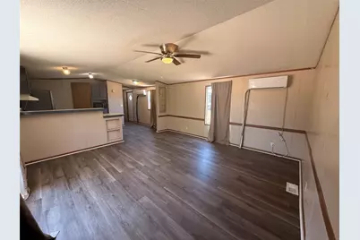 933 W Highway 71, Smithville, TX 78957 - Photo 4