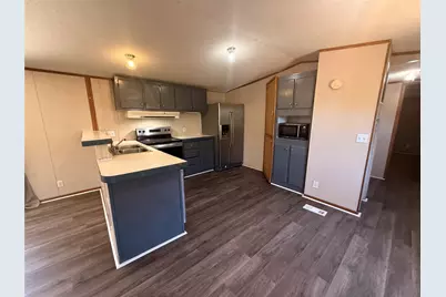 933 W Highway 71, Smithville, TX 78957 - Photo 6
