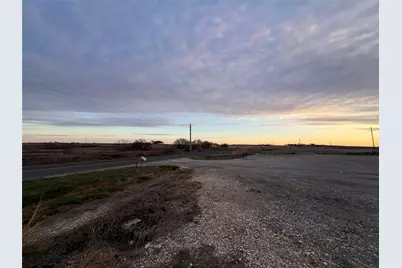 14201 S State Highway 95, Coupland, TX 78615 - Photo 12