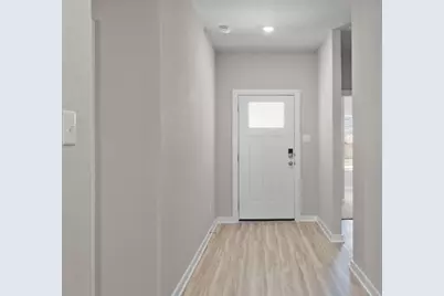 204 Sleep Hollow, Jarrell, TX 76537 - Photo 4