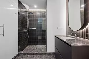 610 Davis St, Austin, TX 78701 - Photo 14