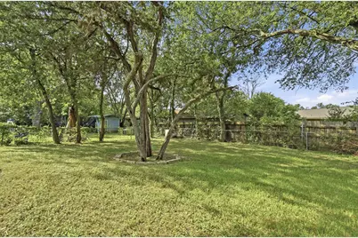 2313 Lakehurst Drive, Austin, TX 78744 - Photo 28